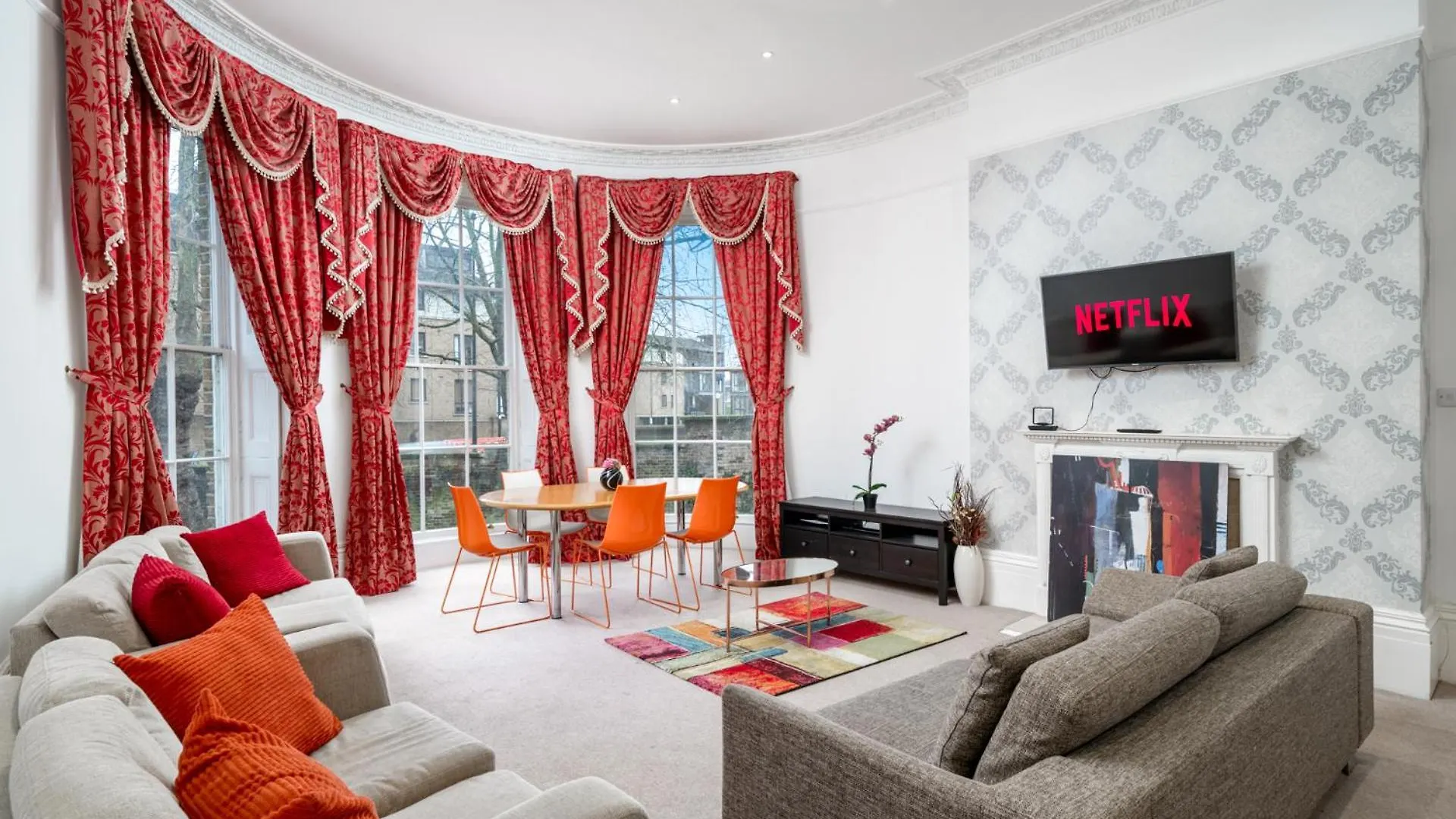 Larger Groups Stay Close To London O2 Arena Excel Canary Wharf With Wifi And Parking Within Mins Walk To Drl & Jubilee Line