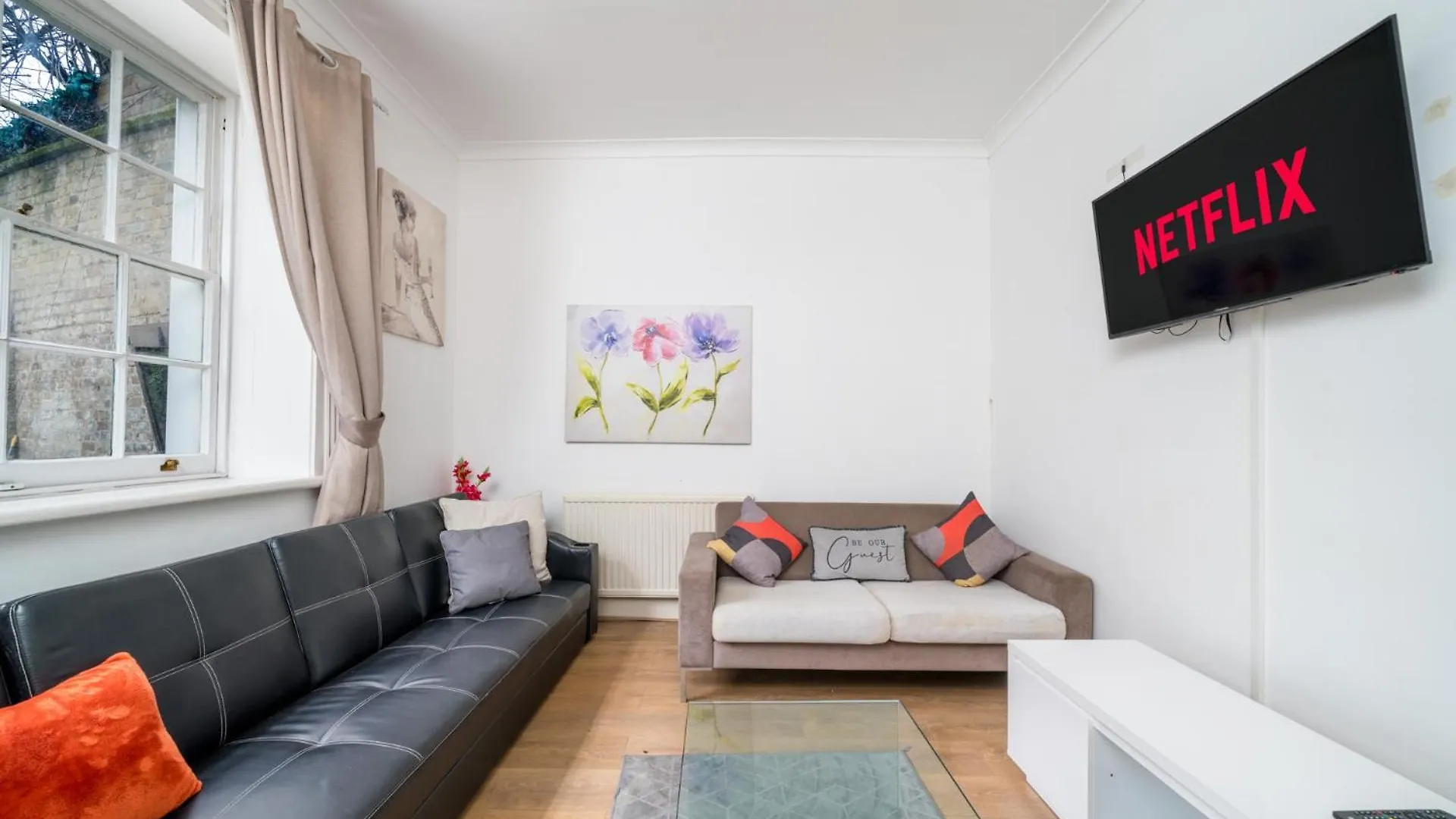 Larger Groups Stay Close To London O2 Arena Excel Canary Wharf With Wifi And Parking Within Mins Walk To Drl & Jubilee Line