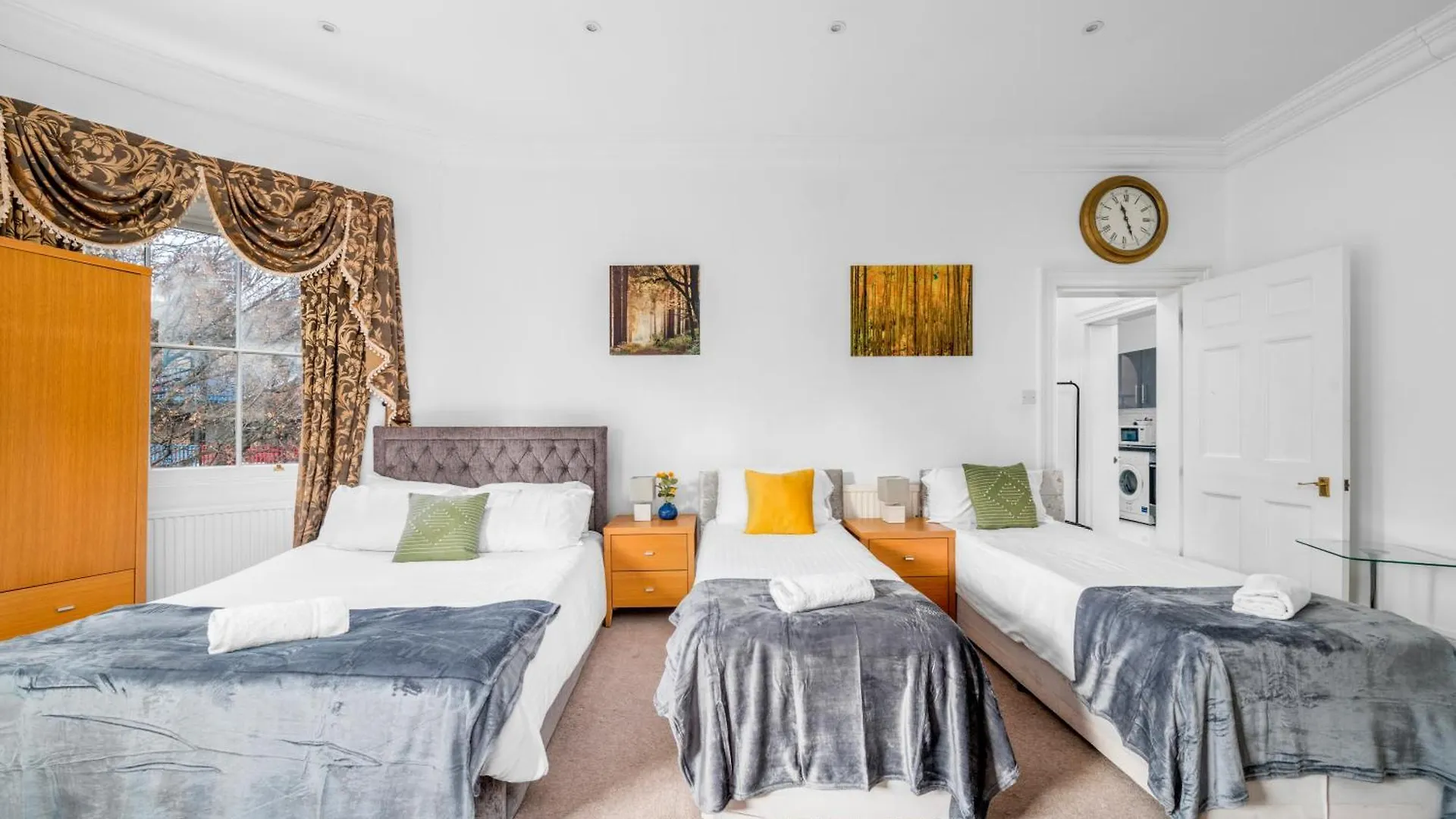 Larger Groups Stay Close To London O2 Arena Excel Canary Wharf With Wifi And Parking Within Mins Walk To Drl & Jubilee Line 0*,