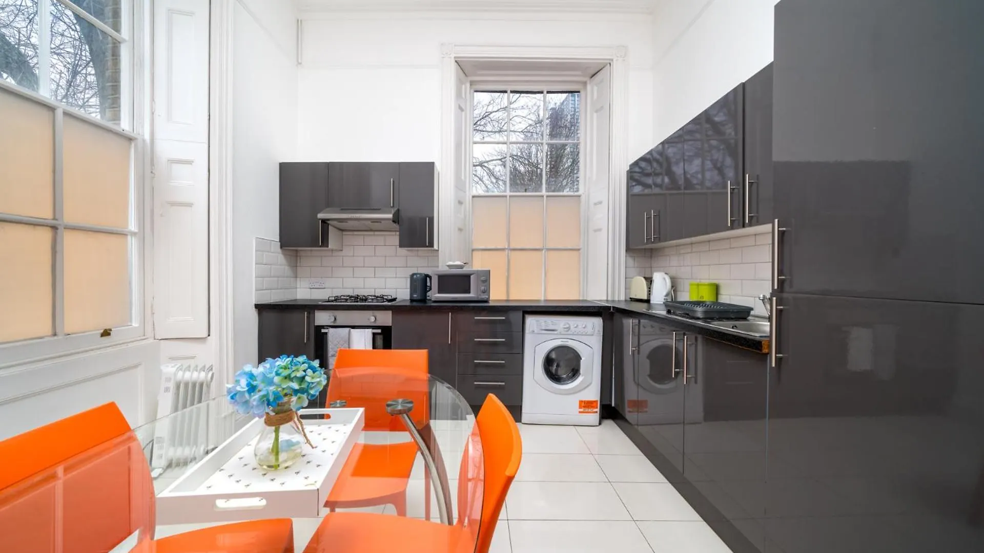 Apartment Larger Groups Stay Close To London O2 Arena Excel Canary Wharf With Wifi And Parking Within Mins Walk To Drl & Jubilee Line