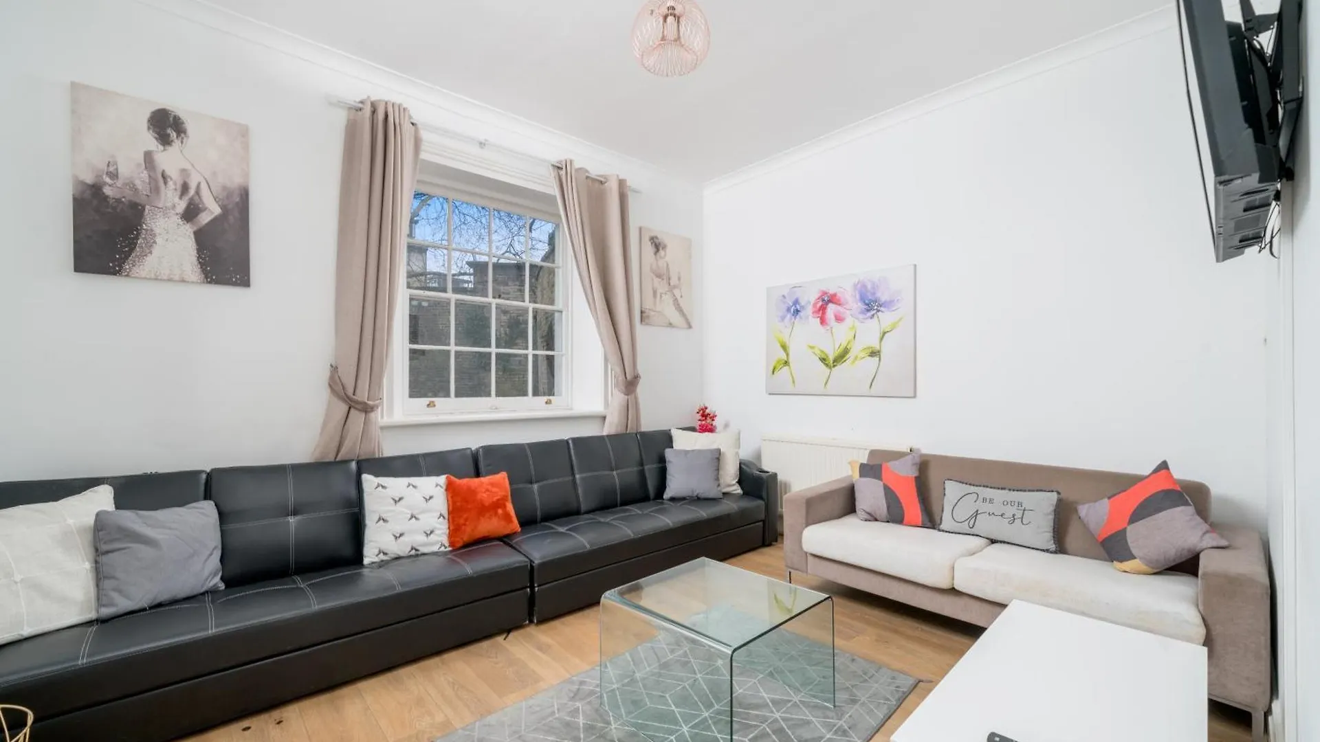 Larger Groups Stay Close To London O2 Arena Excel Canary Wharf With Wifi And Parking Within Mins Walk To Drl & Jubilee Line