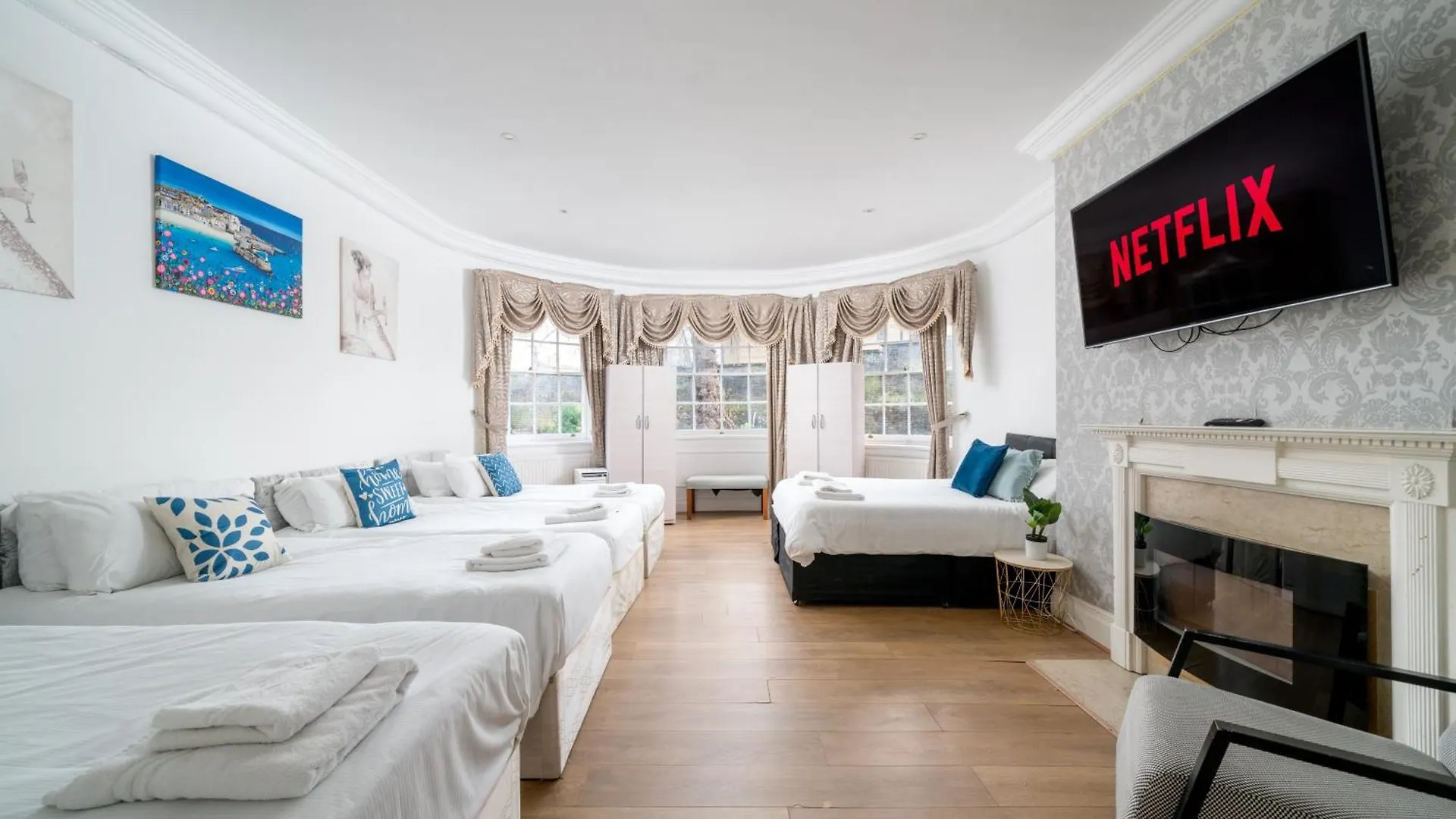Apartment Larger Groups Stay Close To London O2 Arena Excel Canary Wharf With Wifi And Parking Within Mins Walk To Drl & Jubilee Line
